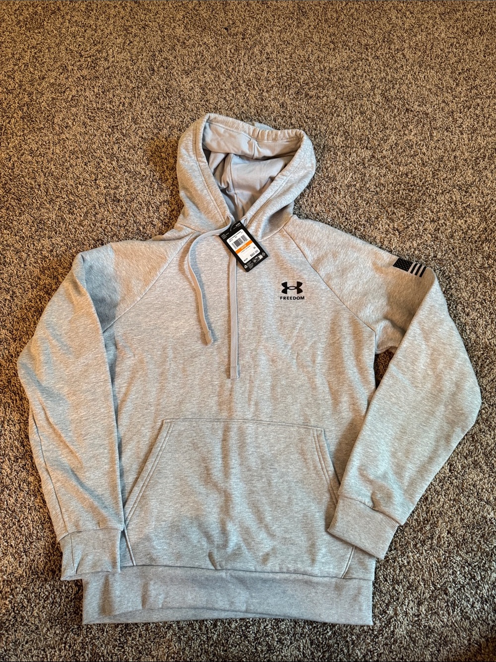 Under Armour Men’s Heather Gray Pullover Hoodie